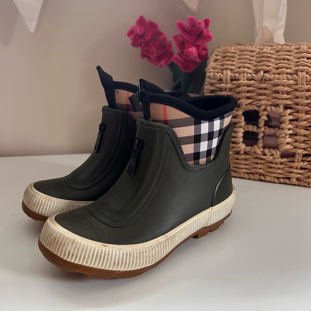 Burberry Kids Green and Plaid Rain Boots